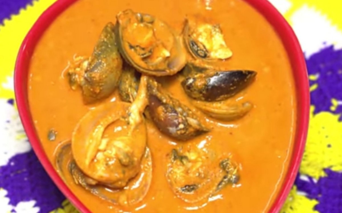 https://myindianrecipe.com/mangalore-style-clams-curry-marwai-gassi-recipe/