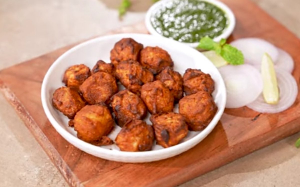 https://myindianrecipe.com/restaurant-style-tandoori-aloo-air-fryer-recipe/