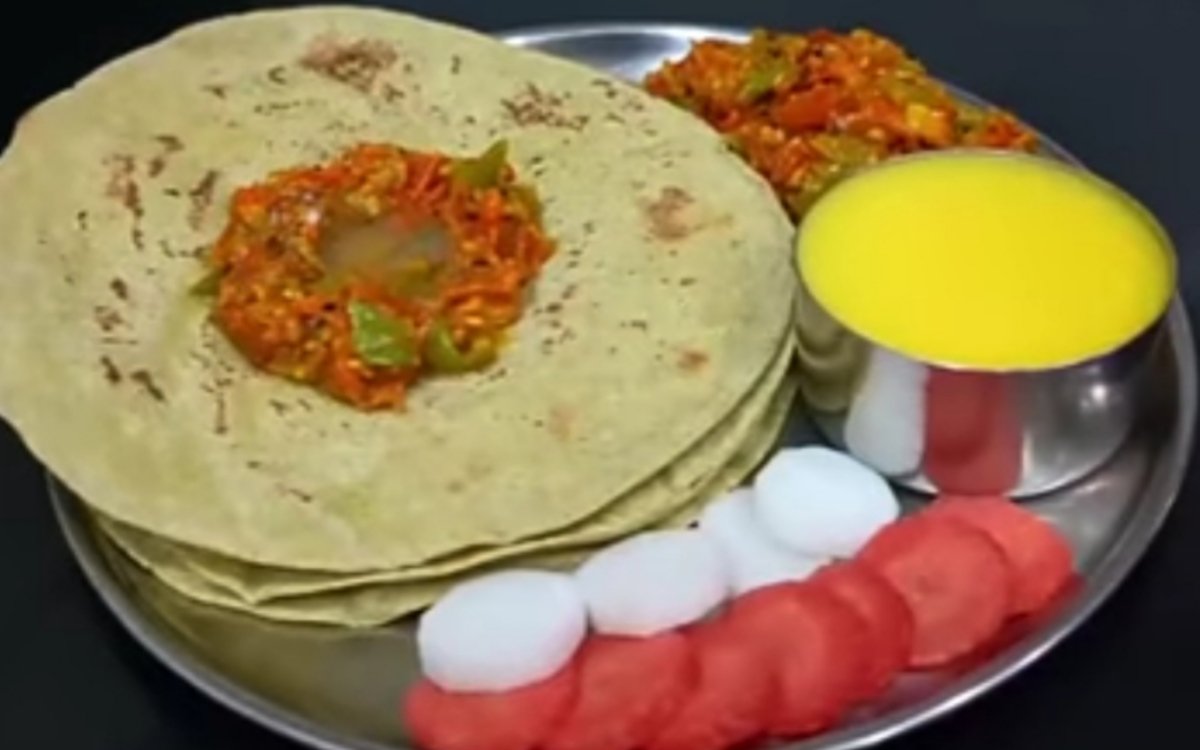 https://myindianrecipe.com/3-types-of-garlic-chutneys-and-bajra-roti-recipe/