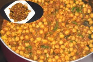 https://myindianrecipe.com/recipe/authentic-mangalorean-kadle-aajadina-chana-black-chickpeas-sukka/
