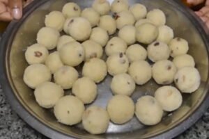 https://myindianrecipe.com/recipe/soft-rava-unde-rave-unde-traditional-south-indian-rava-laddu/