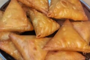 https://myindianrecipe.com/recipe/street-style-onion-samosa-irani-patti-samosa-with-homemade-samosa-sheets/