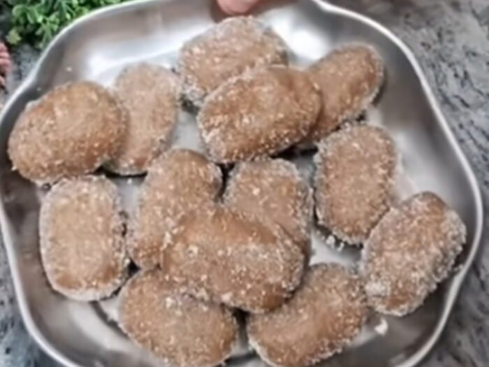 https://myindianrecipe.com/recipe/easy-homemade-dharwad-peda-wheat-flour-dharwad-peda/